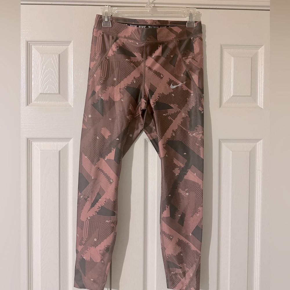 Nike Running Leggings 7/8 Abstract Patterned Pink and Gray size medium NWOT